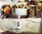 萨尔瓦多 达利 : 沙滩上的面孔形状的水果盘